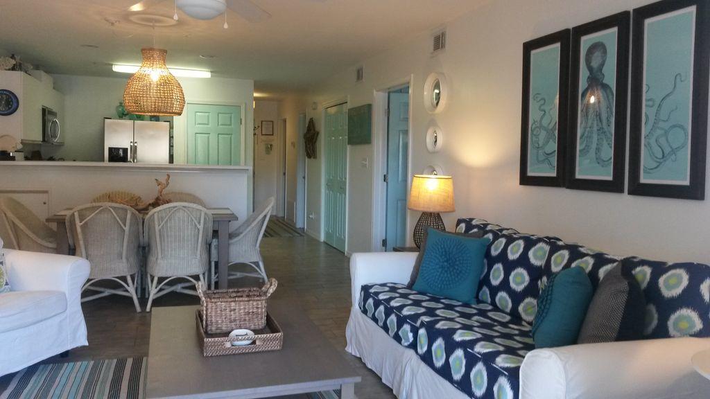 MARAVILLA CONDO 3 - Residential