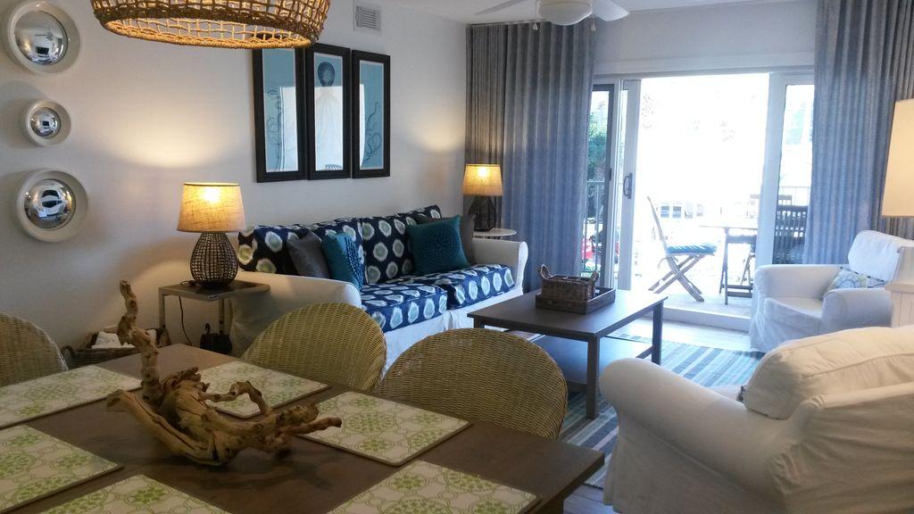 MARAVILLA CONDO 3 - Residential