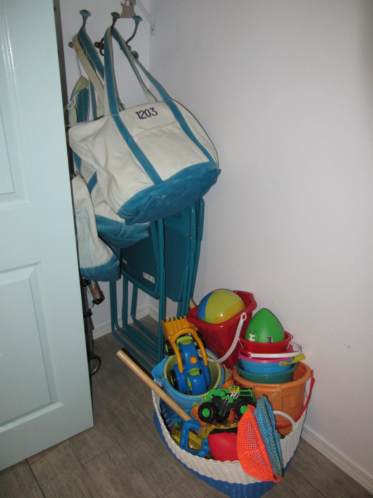 MARAVILLA CONDO 3 - Residential