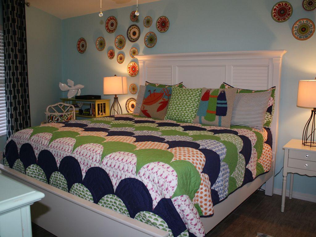 MARAVILLA CONDO 3 - Residential