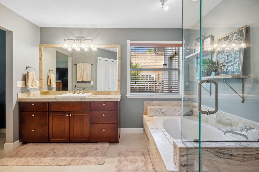 MEADOW WOODS - Residential