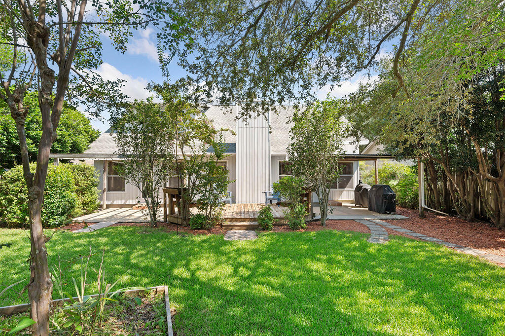 MEADOW WOODS - Residential