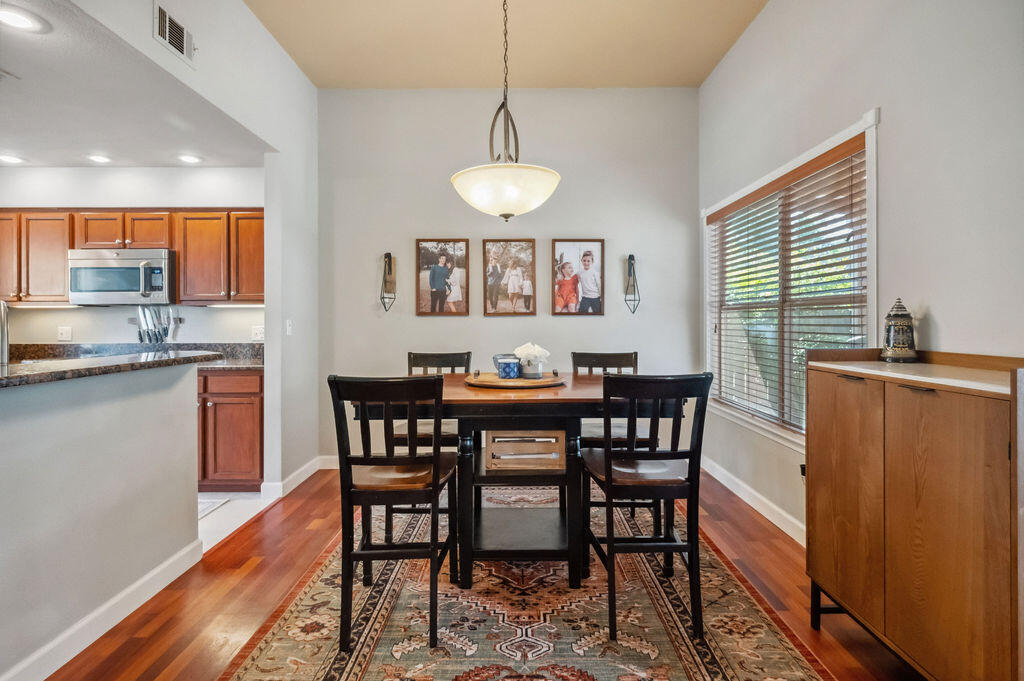 MEADOW WOODS - Residential