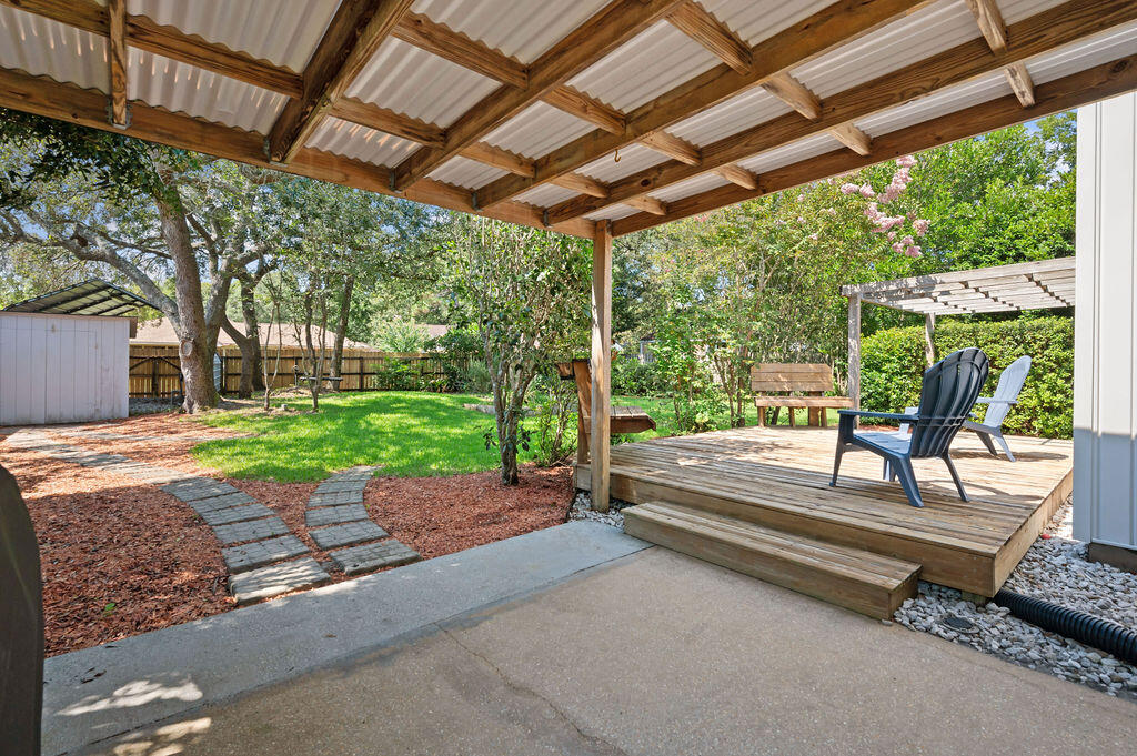 MEADOW WOODS - Residential