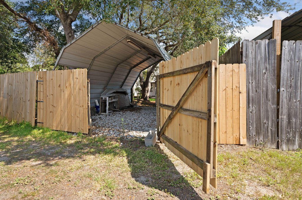 MEADOW WOODS - Residential