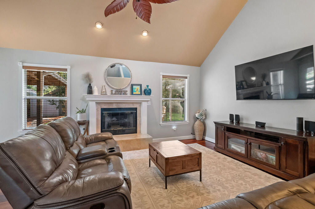 MEADOW WOODS - Residential