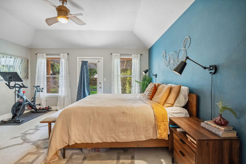 MEADOW WOODS - Residential