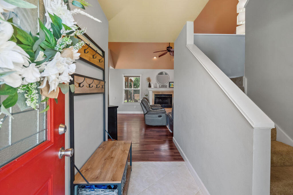 MEADOW WOODS - Residential