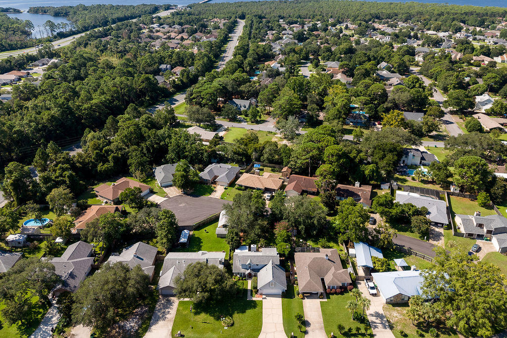 MEADOW WOODS - Residential