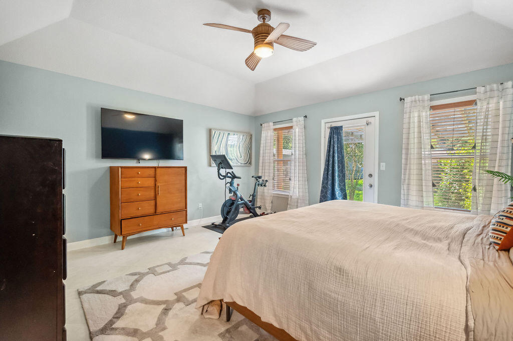 MEADOW WOODS - Residential