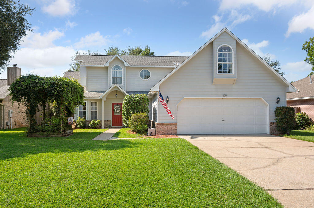 MEADOW WOODS - Residential