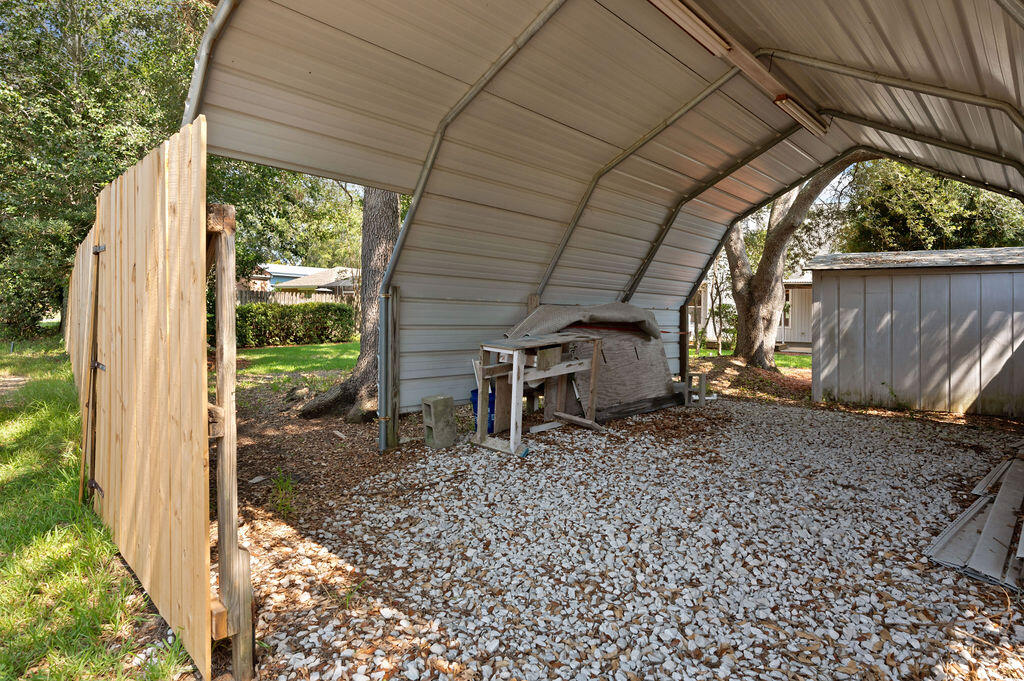 MEADOW WOODS - Residential