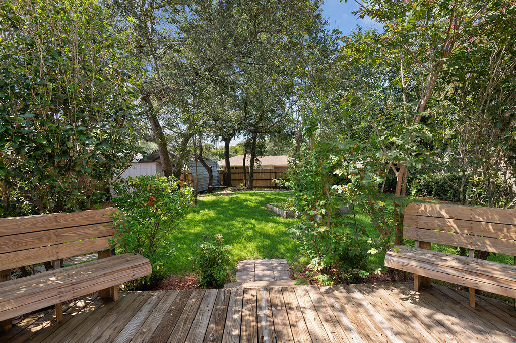 MEADOW WOODS - Residential