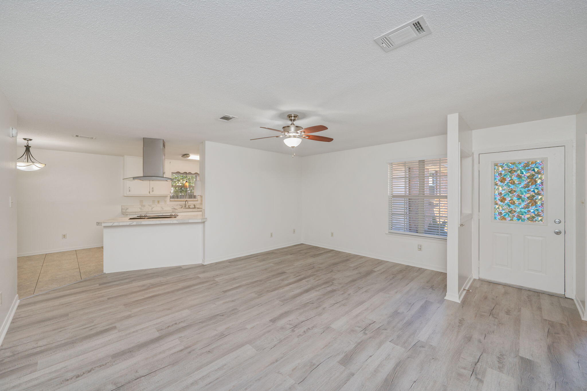 SUMMER TREE - Residential