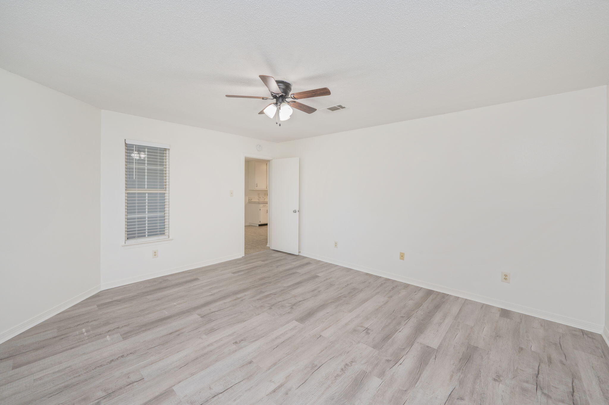 SUMMER TREE - Residential