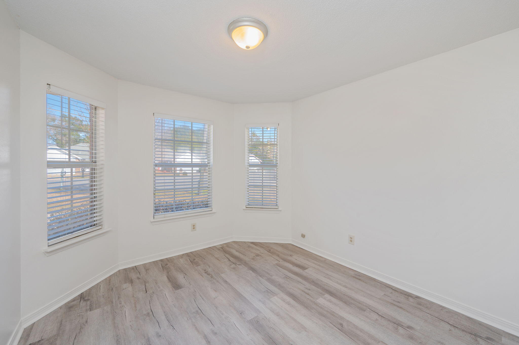 SUMMER TREE - Residential