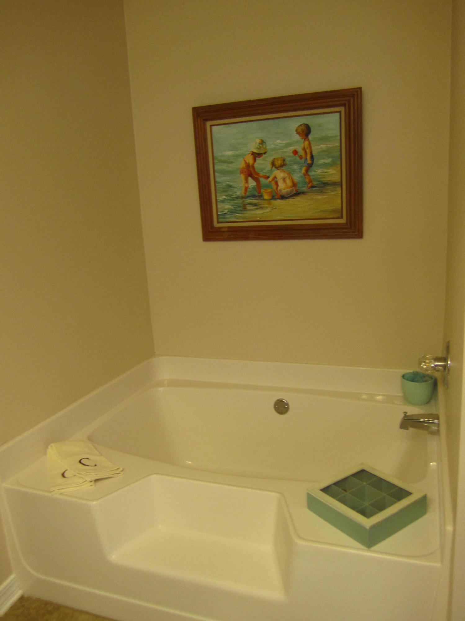 PARADISE RETREAT - Residential