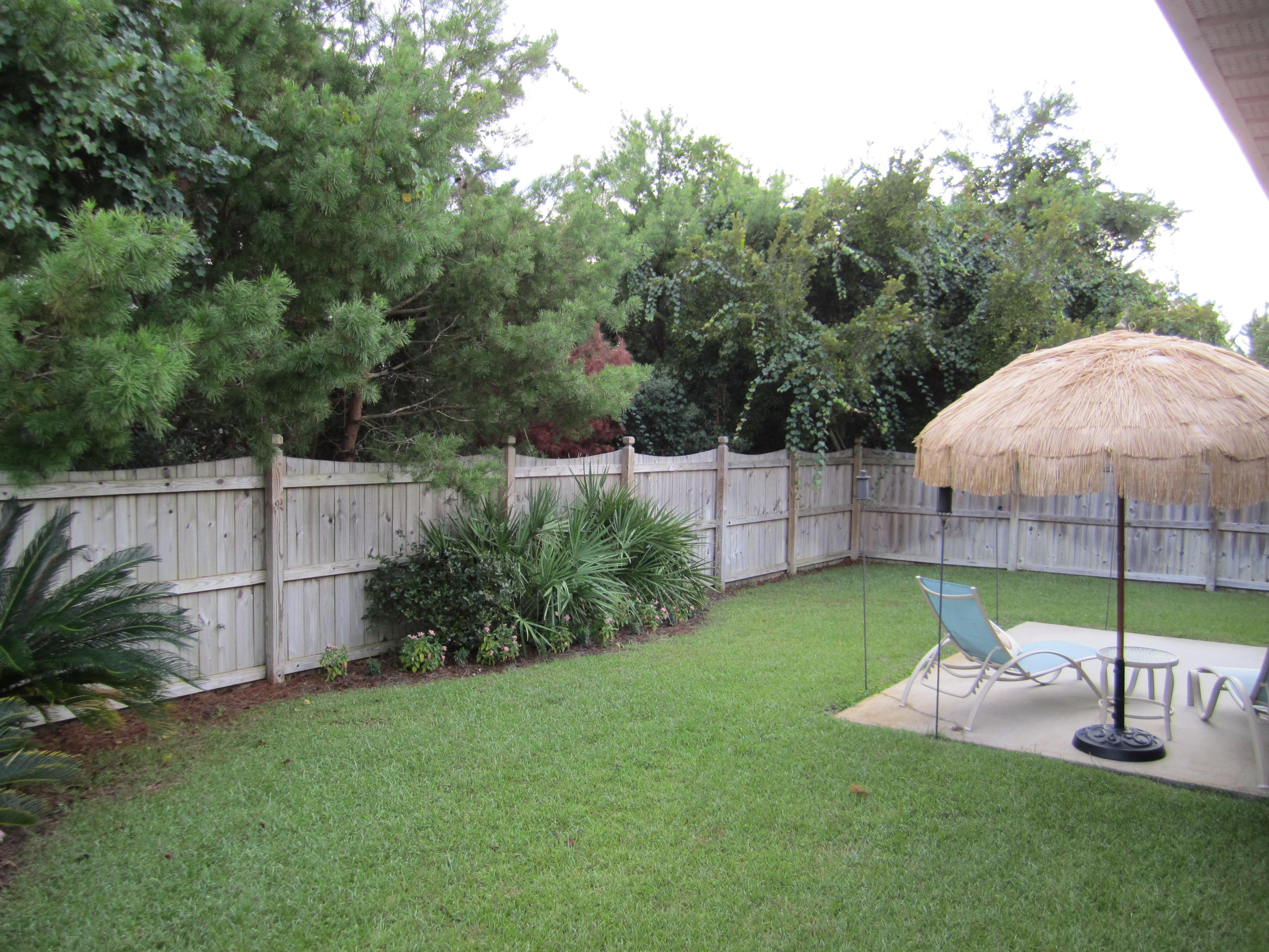 PARADISE RETREAT - Residential