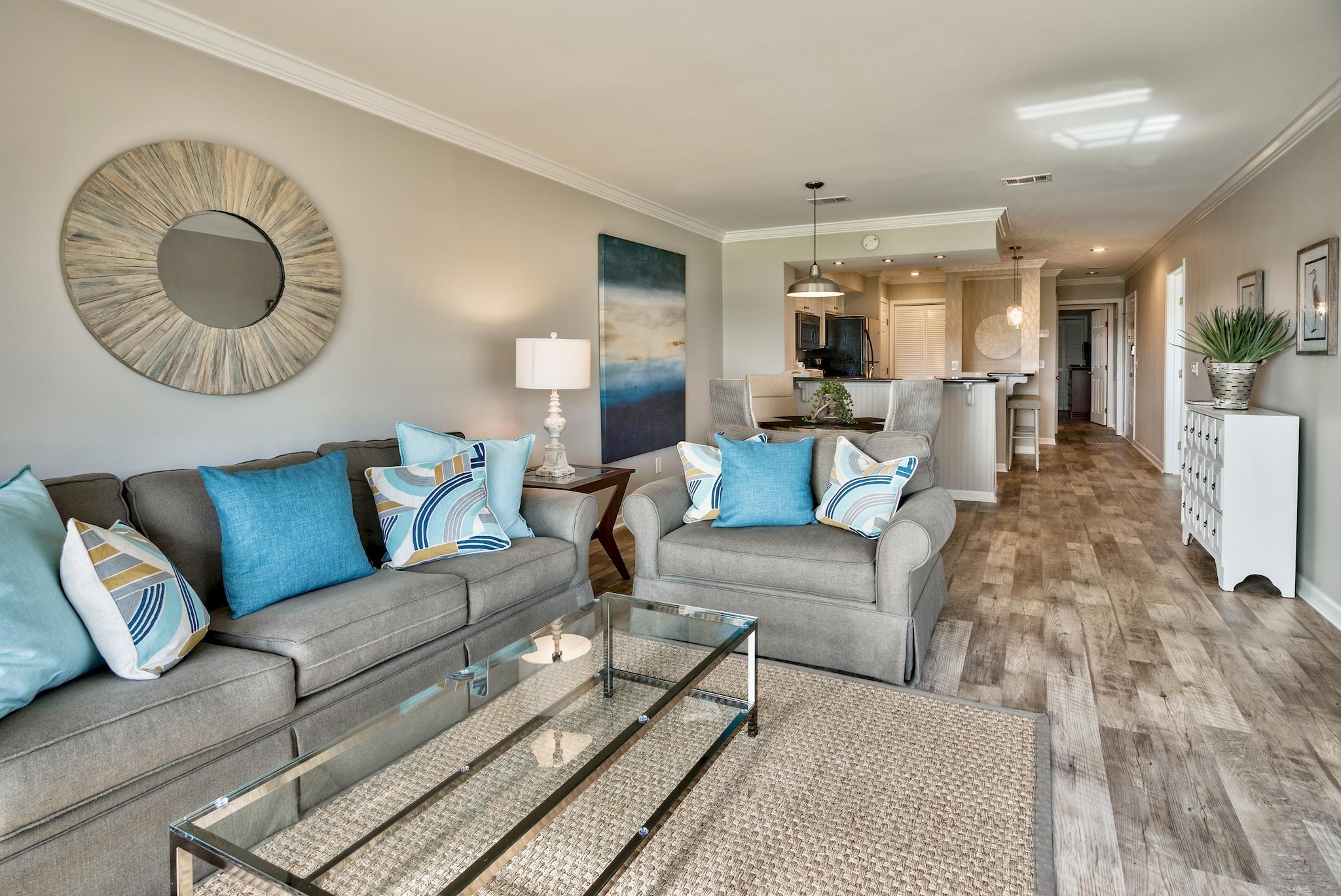 HARBOUR POINT CONDO - Residential