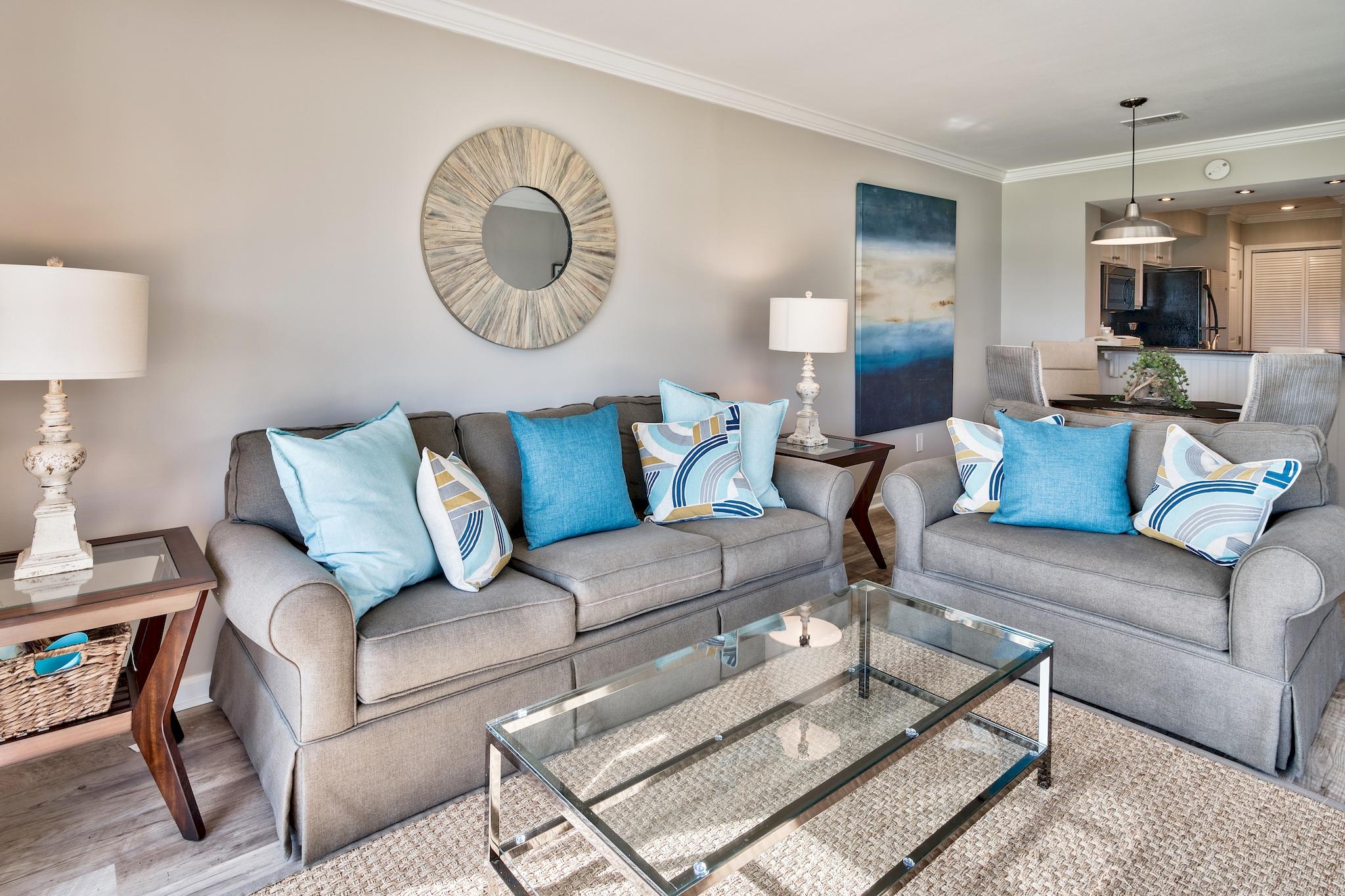 HARBOUR POINT CONDO - Residential