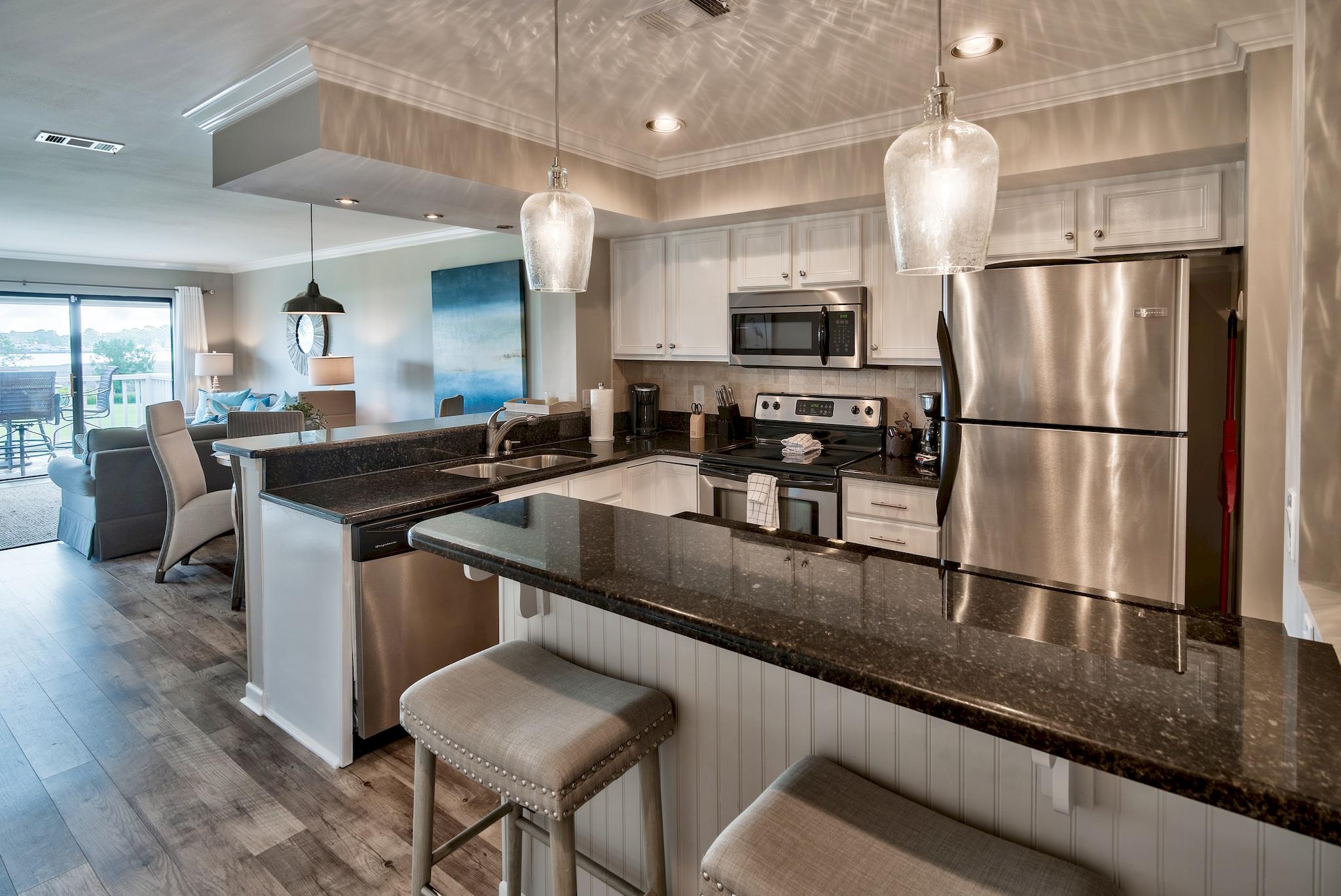 HARBOUR POINT CONDO - Residential