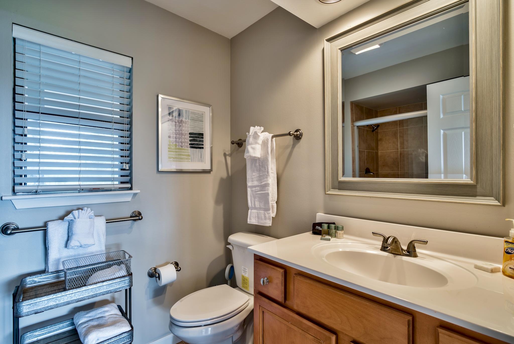 HARBOUR POINT CONDO - Residential