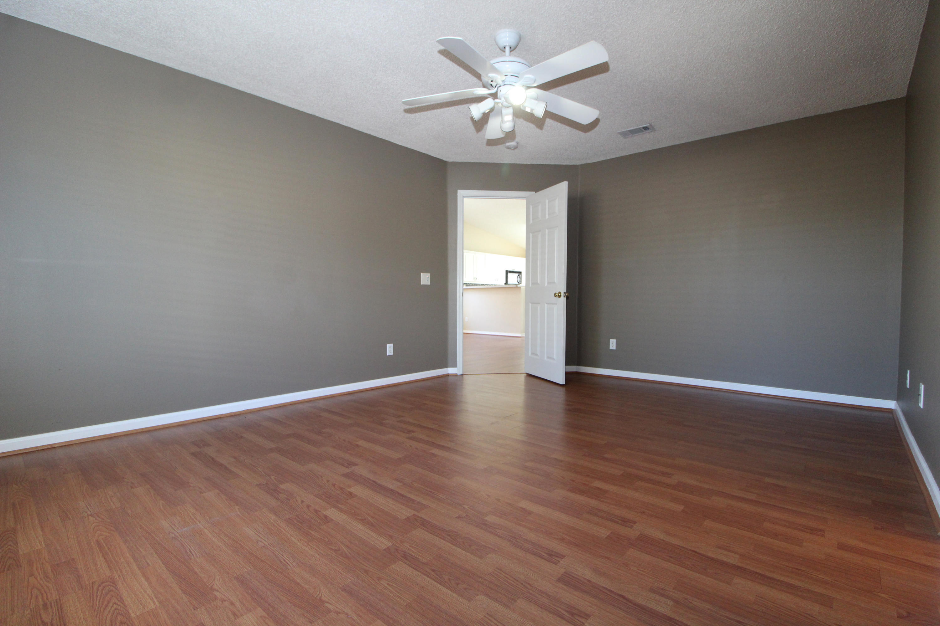 FALCON EST - Residential