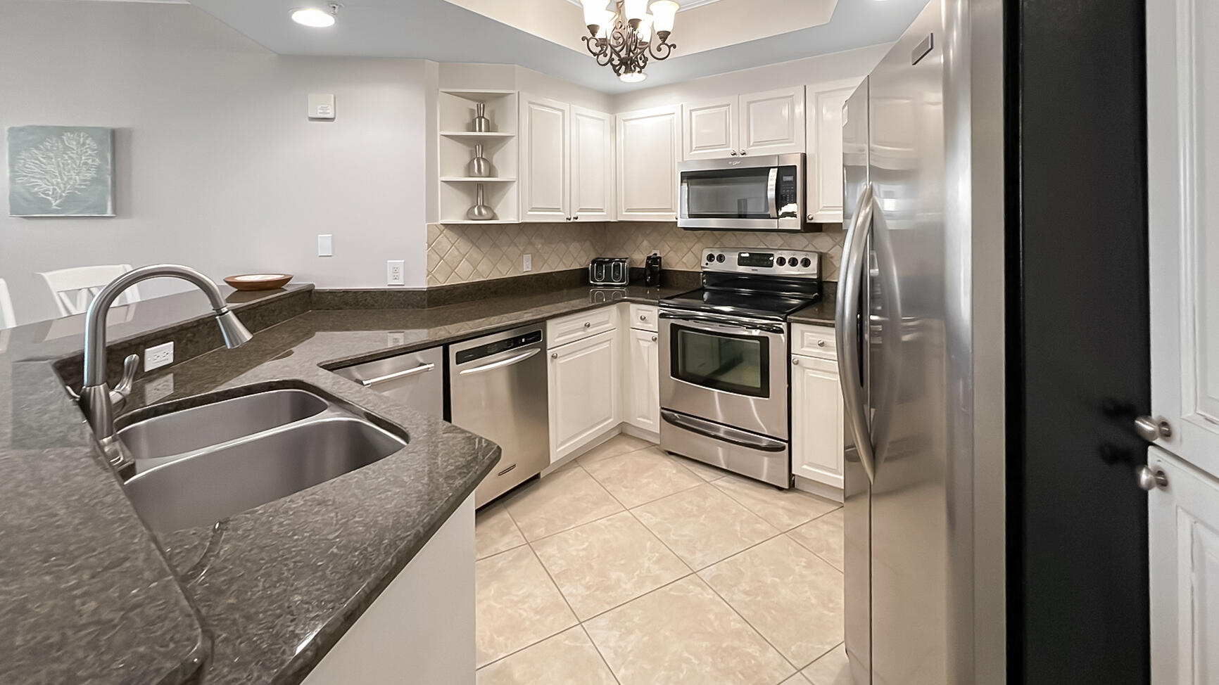 ST. MAARTEN AT SILVER SHELLS - Residential
