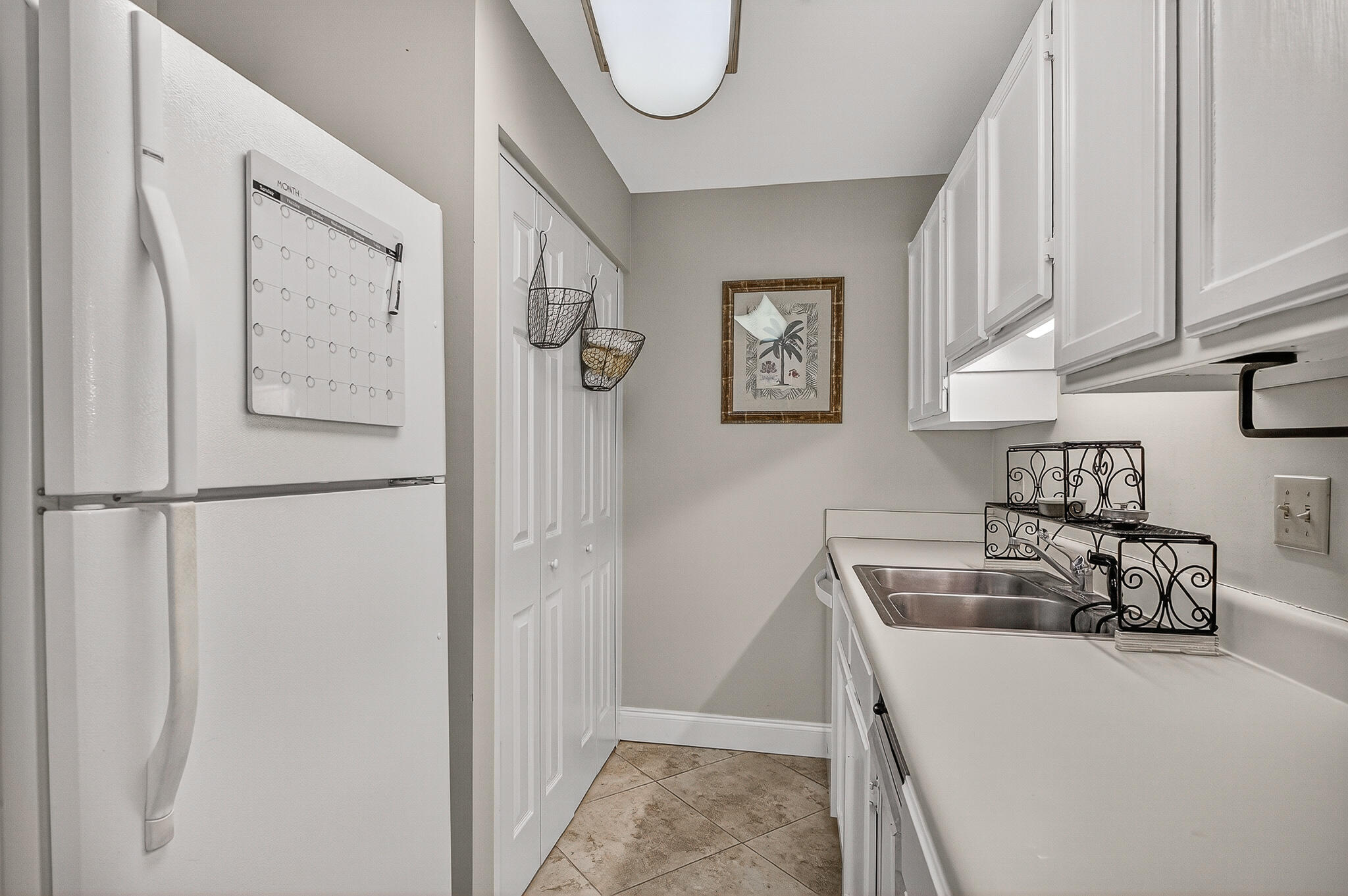 SUN KING TOWERS PH 1 - Residential