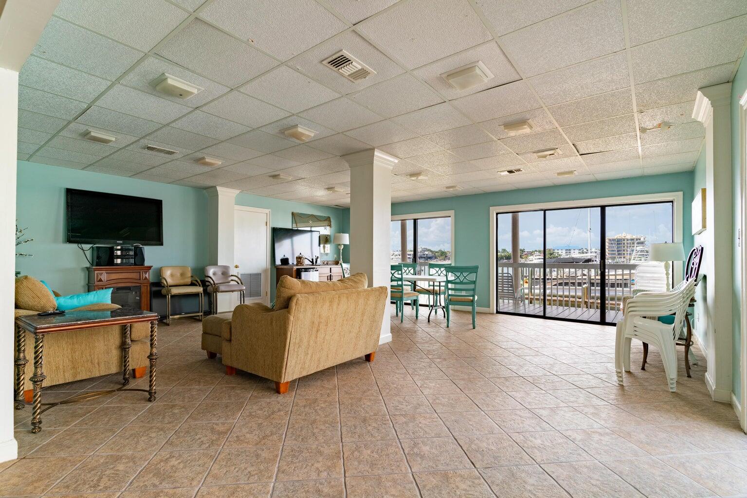 SUN KING TOWERS PH 1 - Residential