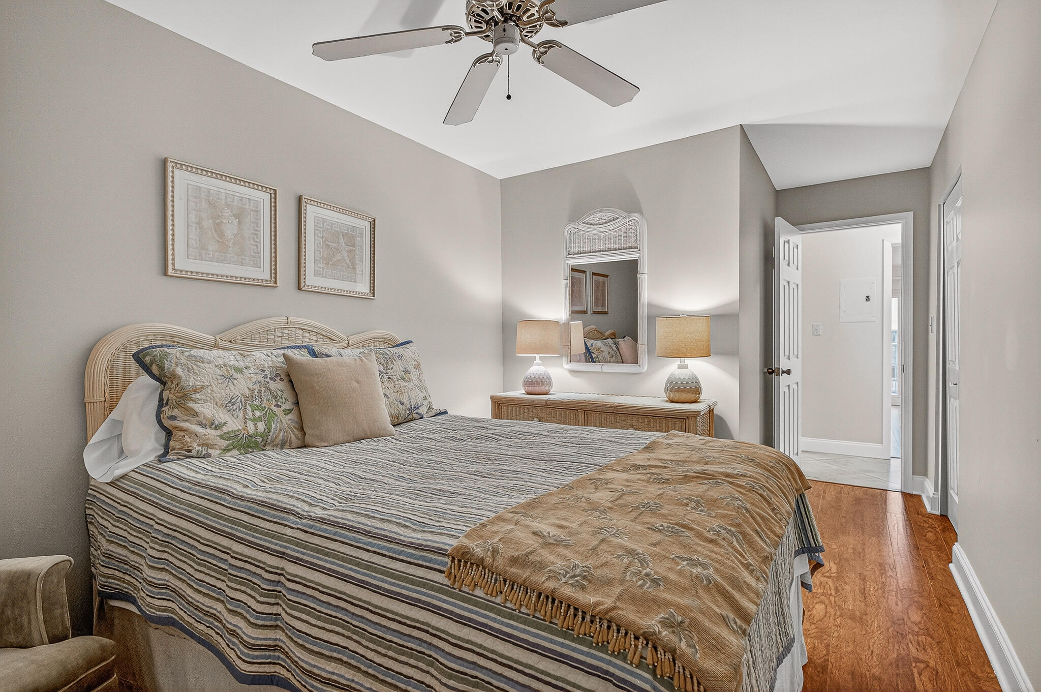 SUN KING TOWERS PH 1 - Residential