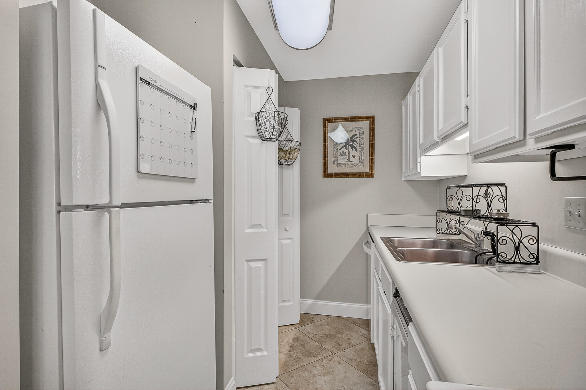 SUN KING TOWERS PH 1 - Residential