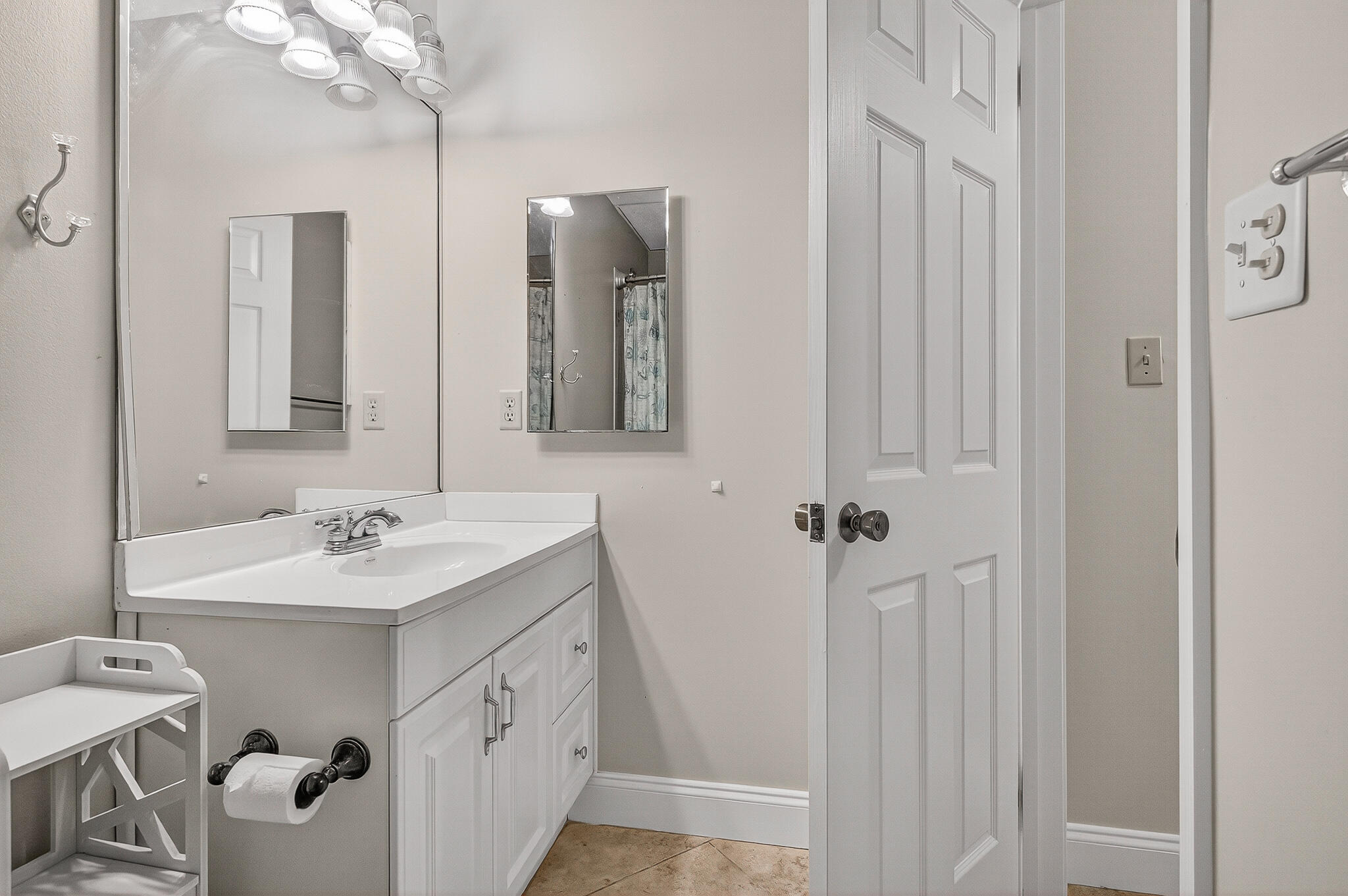 SUN KING TOWERS PH 1 - Residential