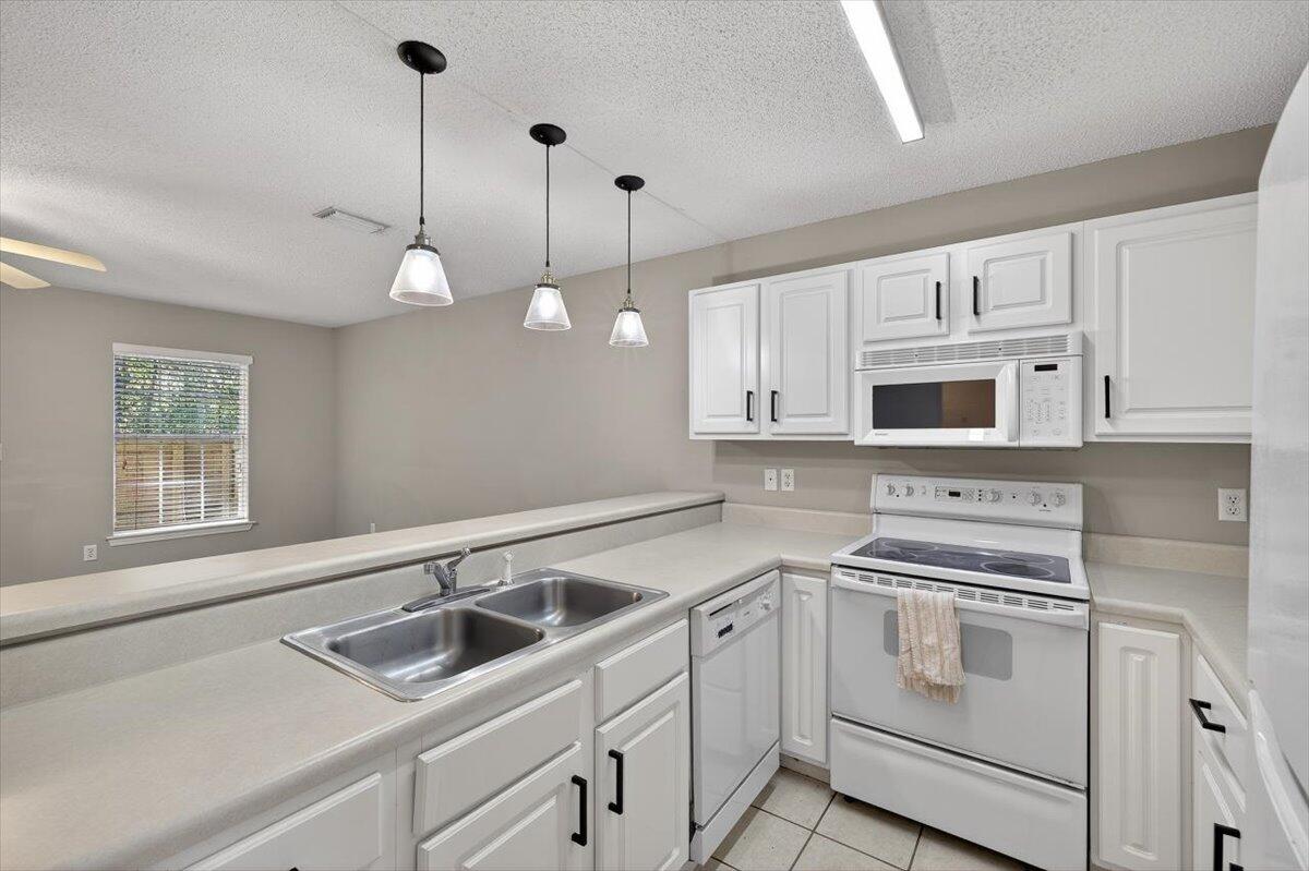 OAK PARK TOWNHOMES - Residential