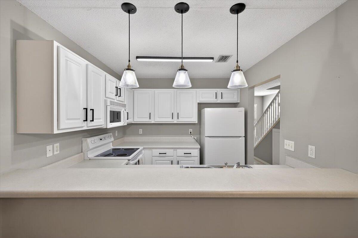 OAK PARK TOWNHOMES - Residential