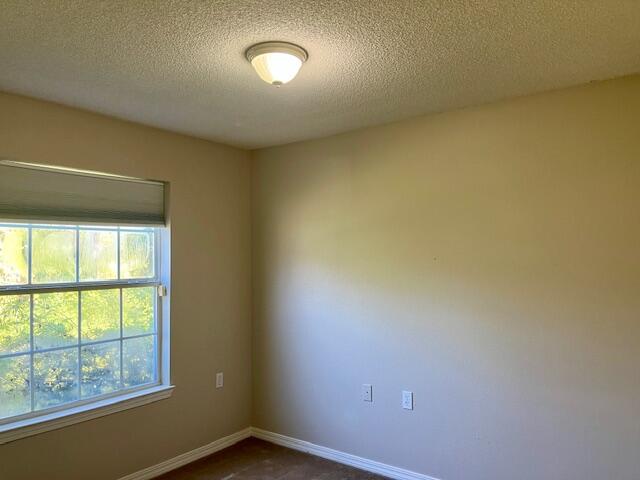 SHADOW LAKES - Residential Lease