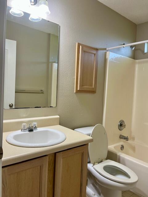 SHADOW LAKES - Residential Lease