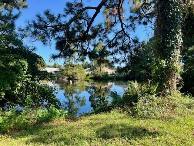 SHADOW LAKES - Residential Lease