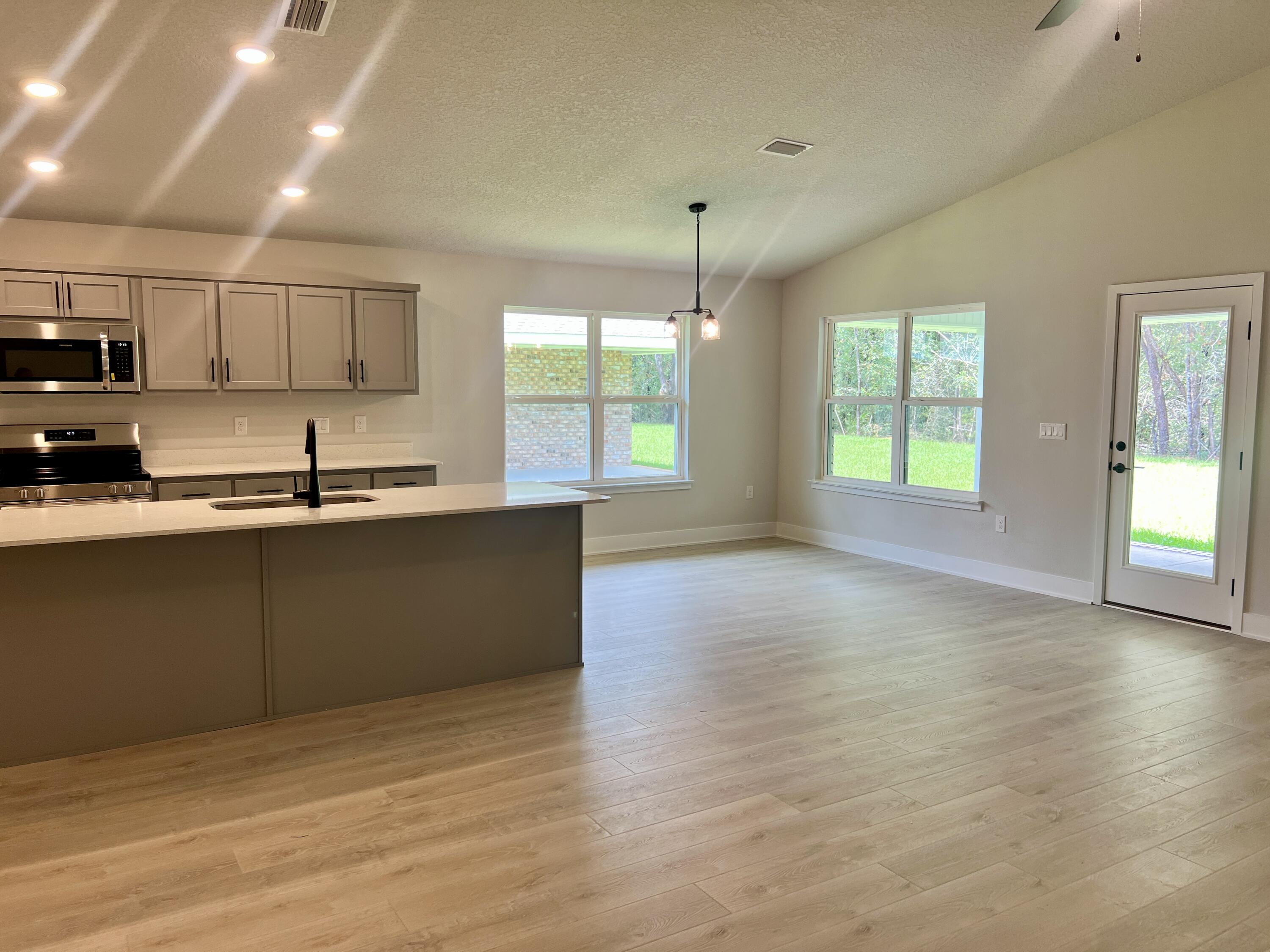 HIDDEN PINES PH 1 - Residential