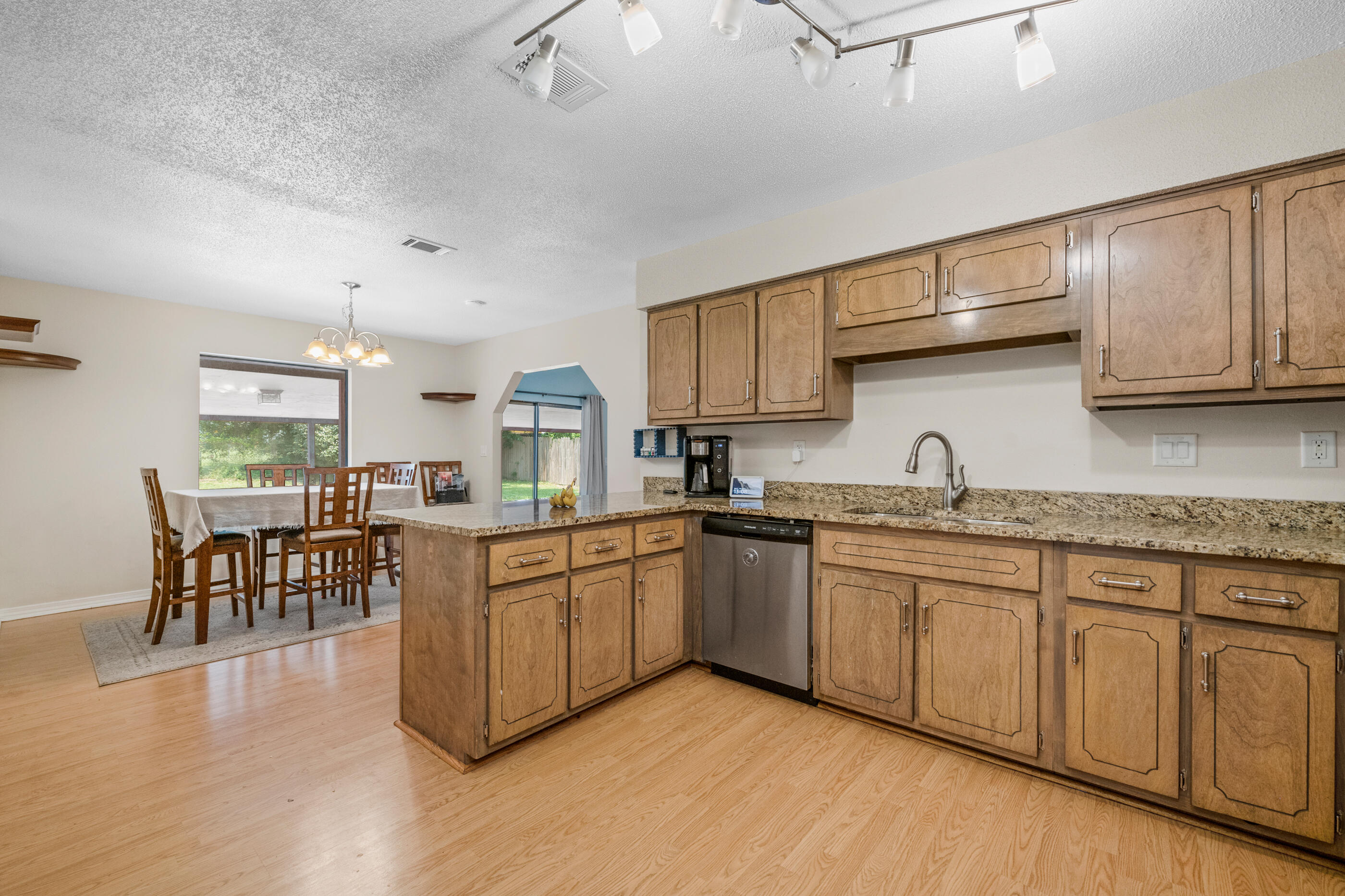 COUNTRYVIEW ESTATES 3RD ADDN - Residential
