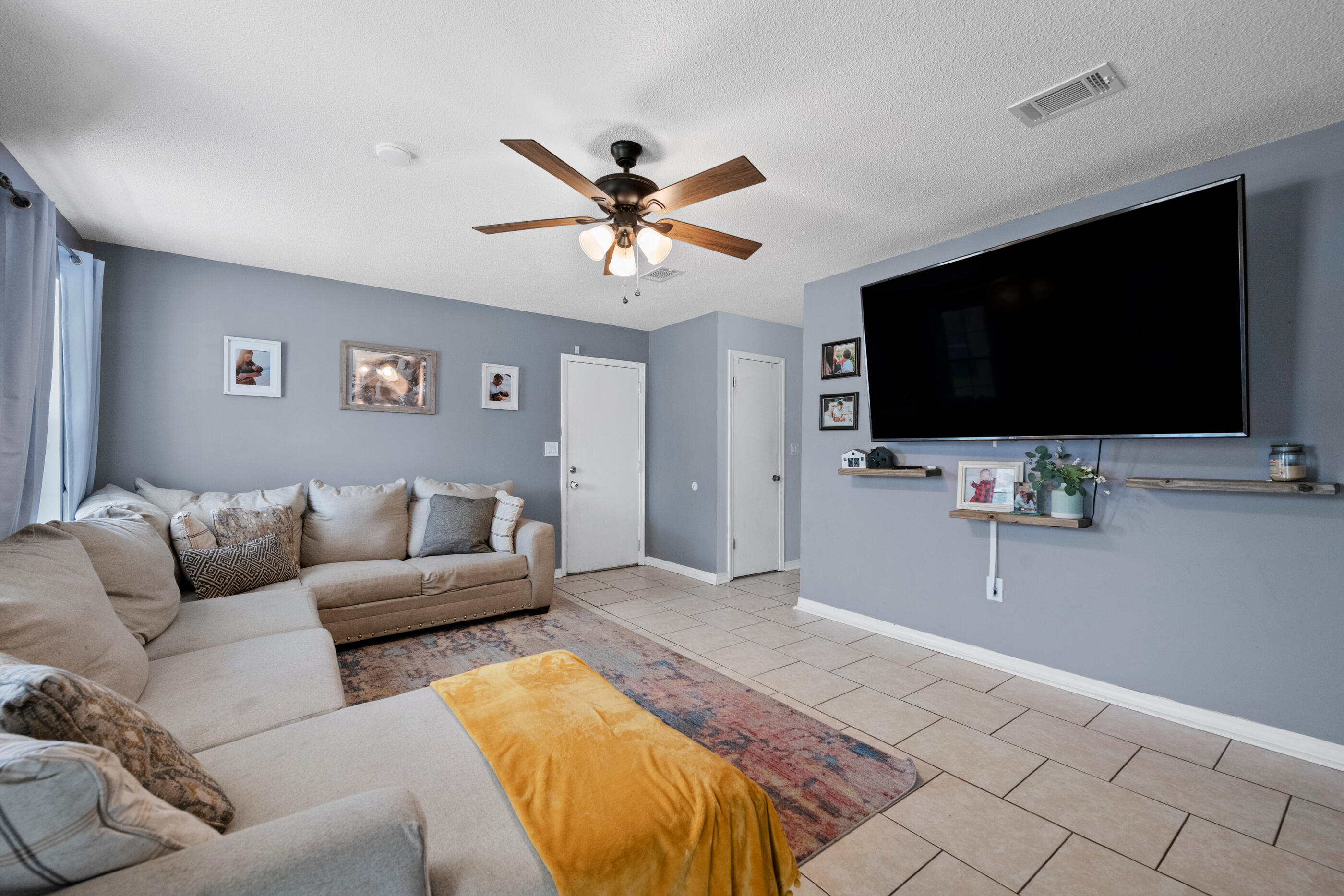 COUNTRYVIEW ESTATES 3RD ADDN - Residential