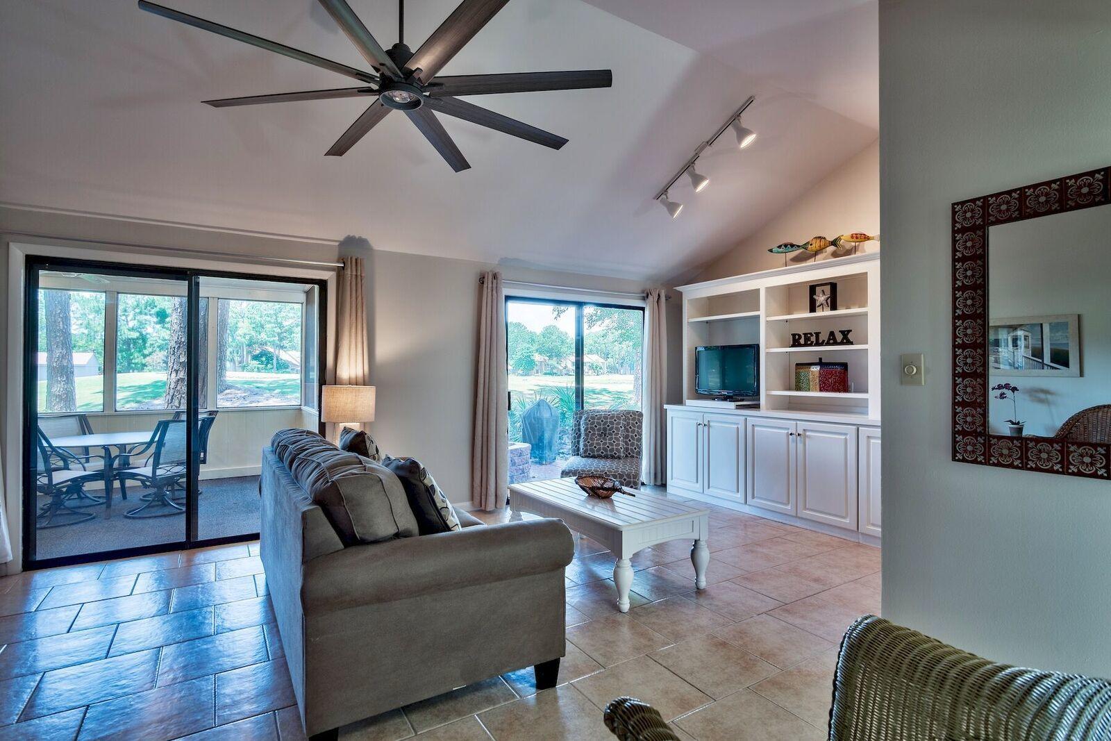 LINKSIDE VILLAGE UNIT 1 - Residential