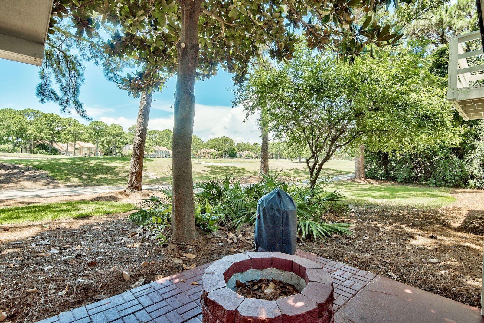 LINKSIDE VILLAGE UNIT 1 - Residential