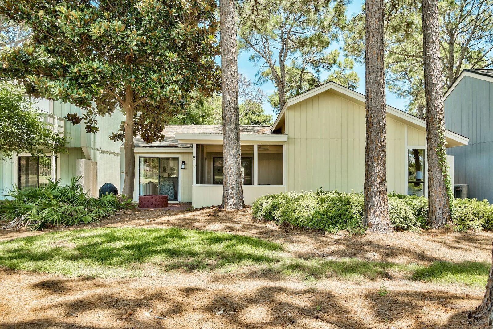 LINKSIDE VILLAGE UNIT 1 - Residential