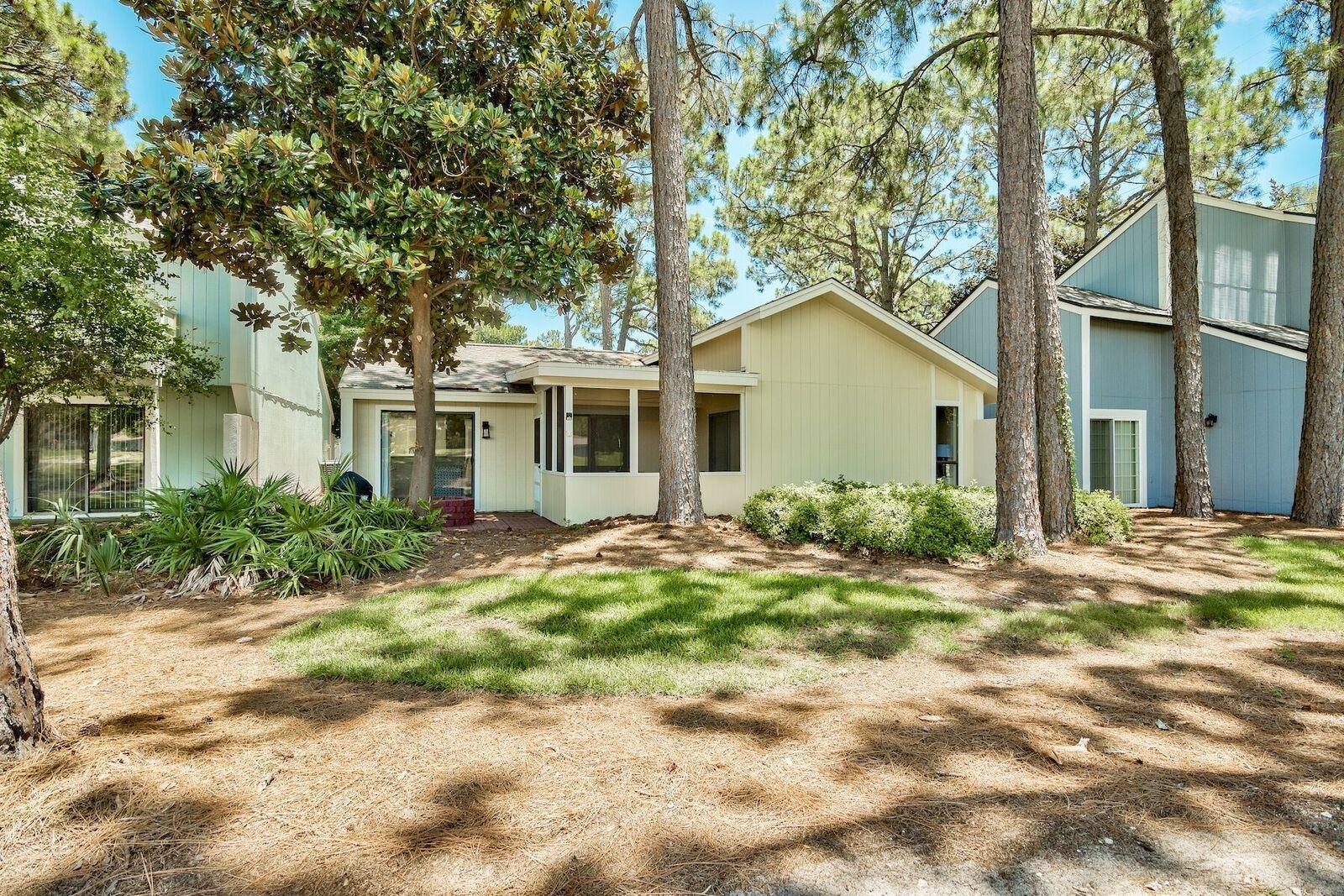 LINKSIDE VILLAGE UNIT 1 - Residential