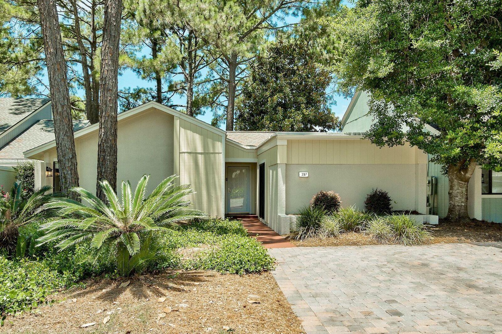 LINKSIDE VILLAGE UNIT 1 - Residential