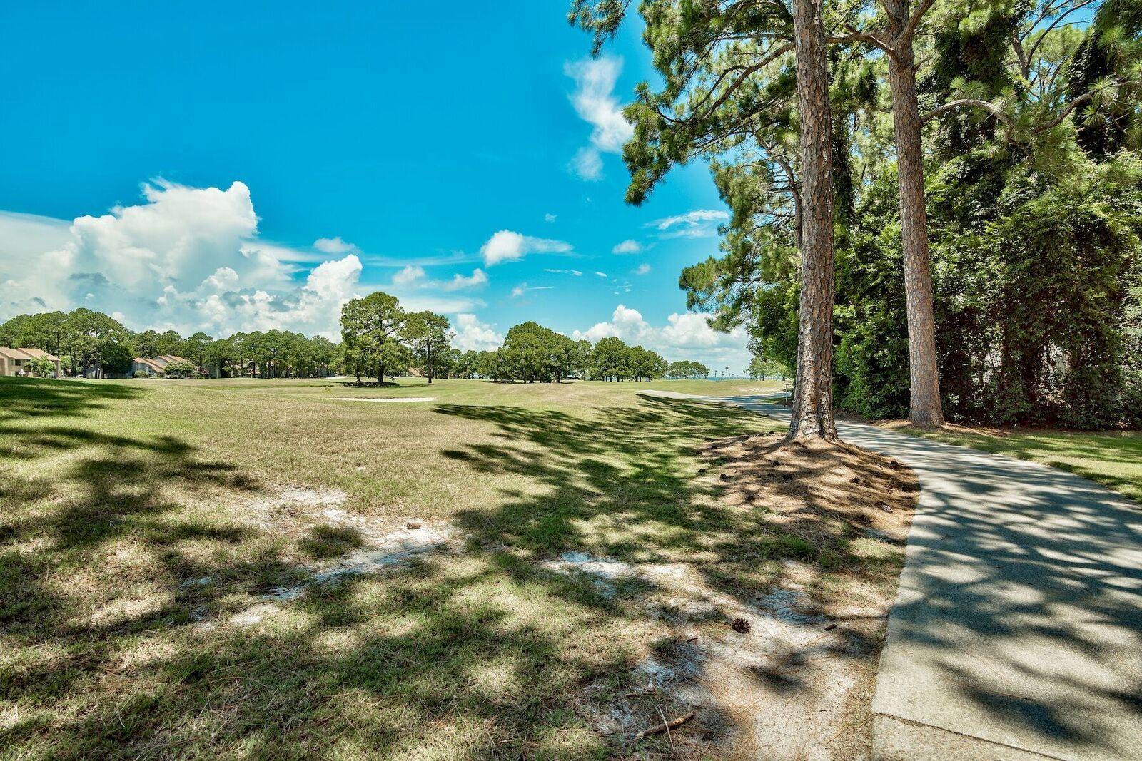 LINKSIDE VILLAGE UNIT 1 - Residential