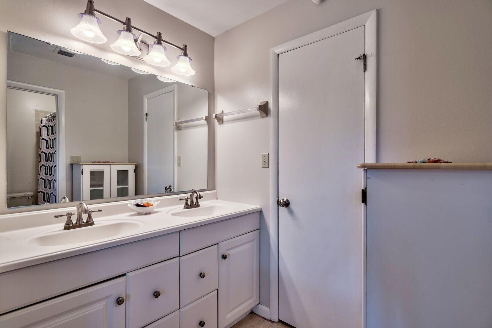 LINKSIDE VILLAGE UNIT 1 - Residential