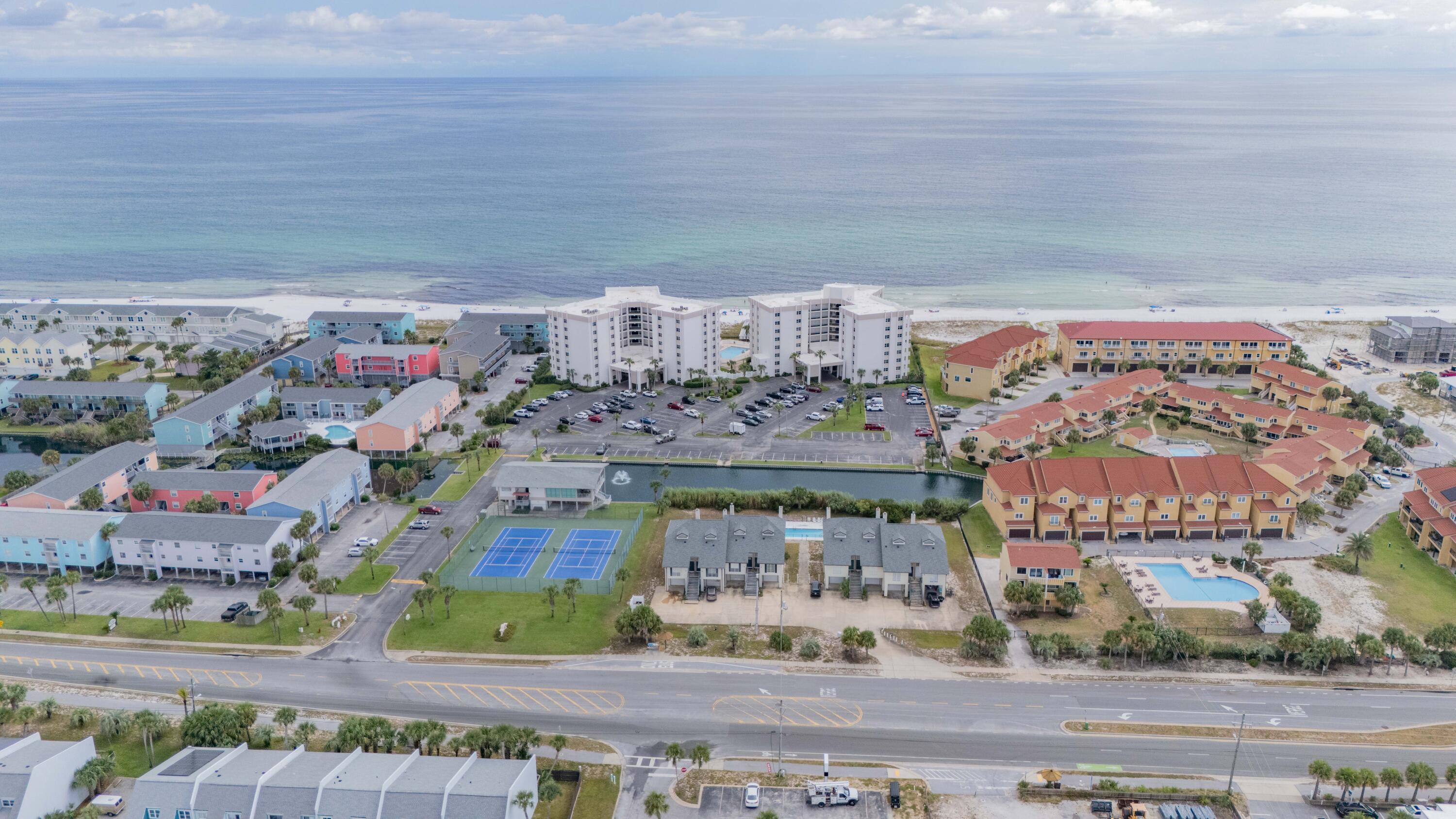 Lakeside T/H - Residential