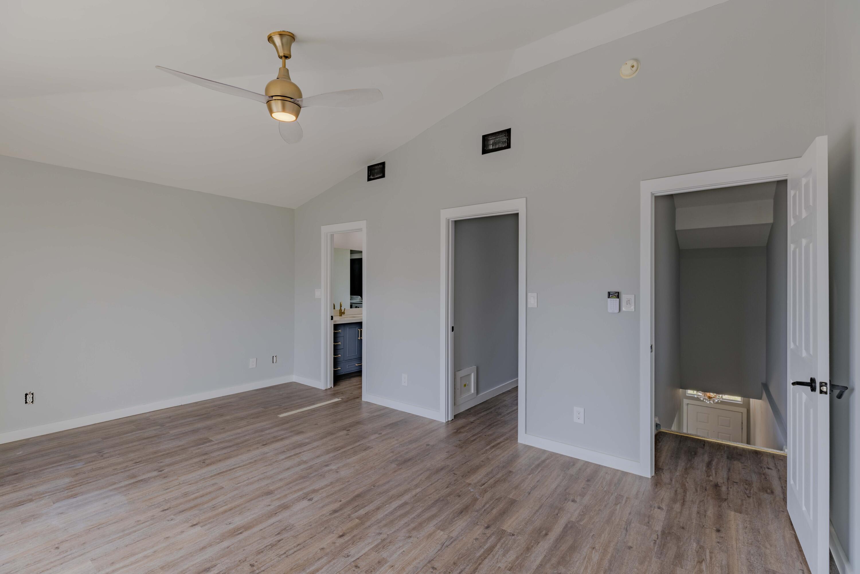 Lakeside T/H - Residential